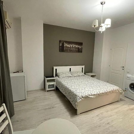 Centru Charming New Apartament Piata Universitate Apartment Bucharest Luaran gambar