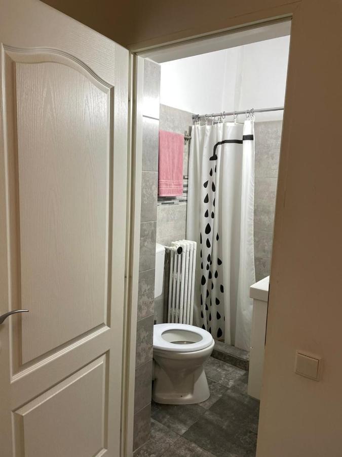 Centru Charming New Apartament Piata Universitate Apartment Bucharest Luaran gambar